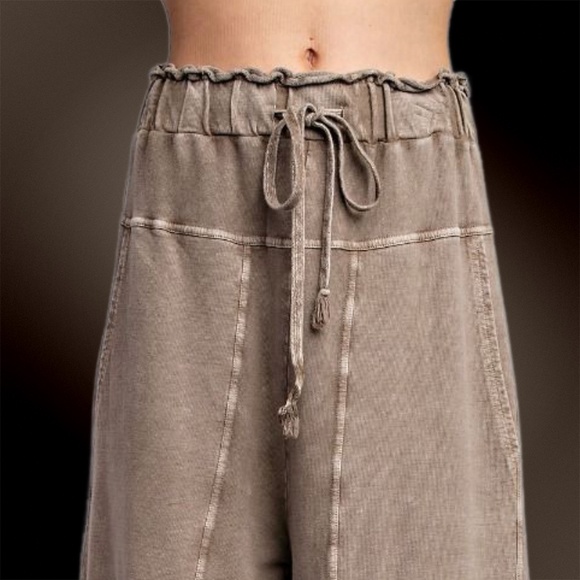 EASEL "Select Comfort" Premium Mineral Washed Wide Leg Pants Raw Hem Seam Detail - Picture 13 of 16